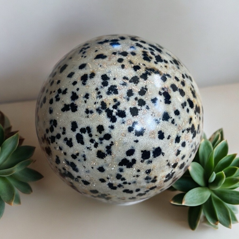 Dalmatian Jasper Sphere - Picture 5 of 8